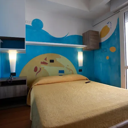 מלון Stella Maris 3*